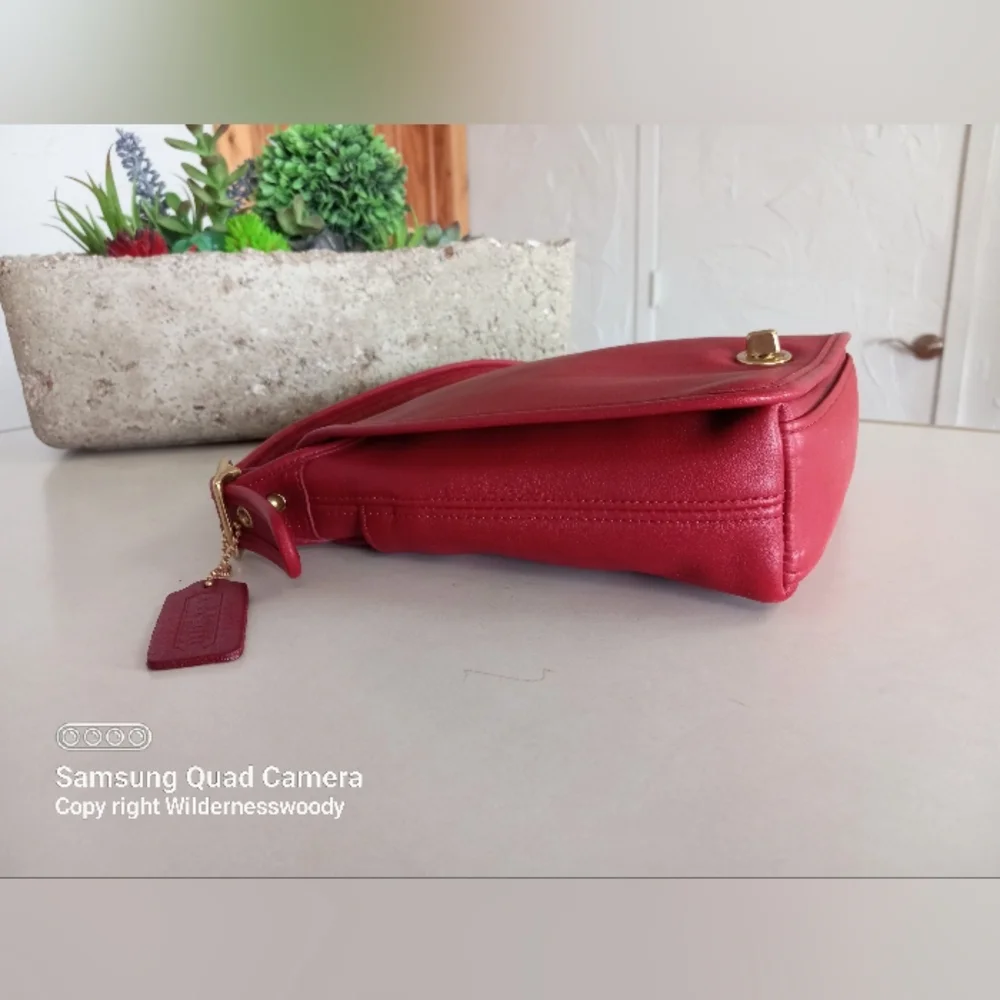 Coach Legacy Companion Flap #9715, 2001. Turn Lock, Crossbody, Red/Bordeaux - Picture 8 of 16